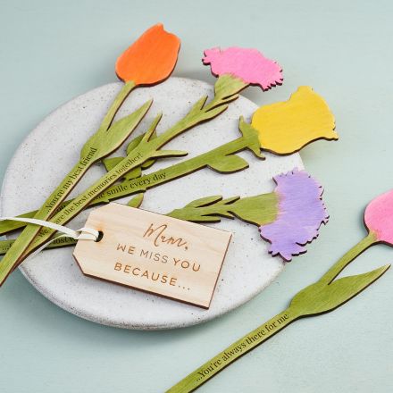 Wooden flowers, handpainted and engraved with personalised messages for MUM.