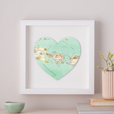 Bali map heart print