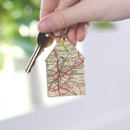 Personalised map location house shaped keyring featuring a map of Kent.