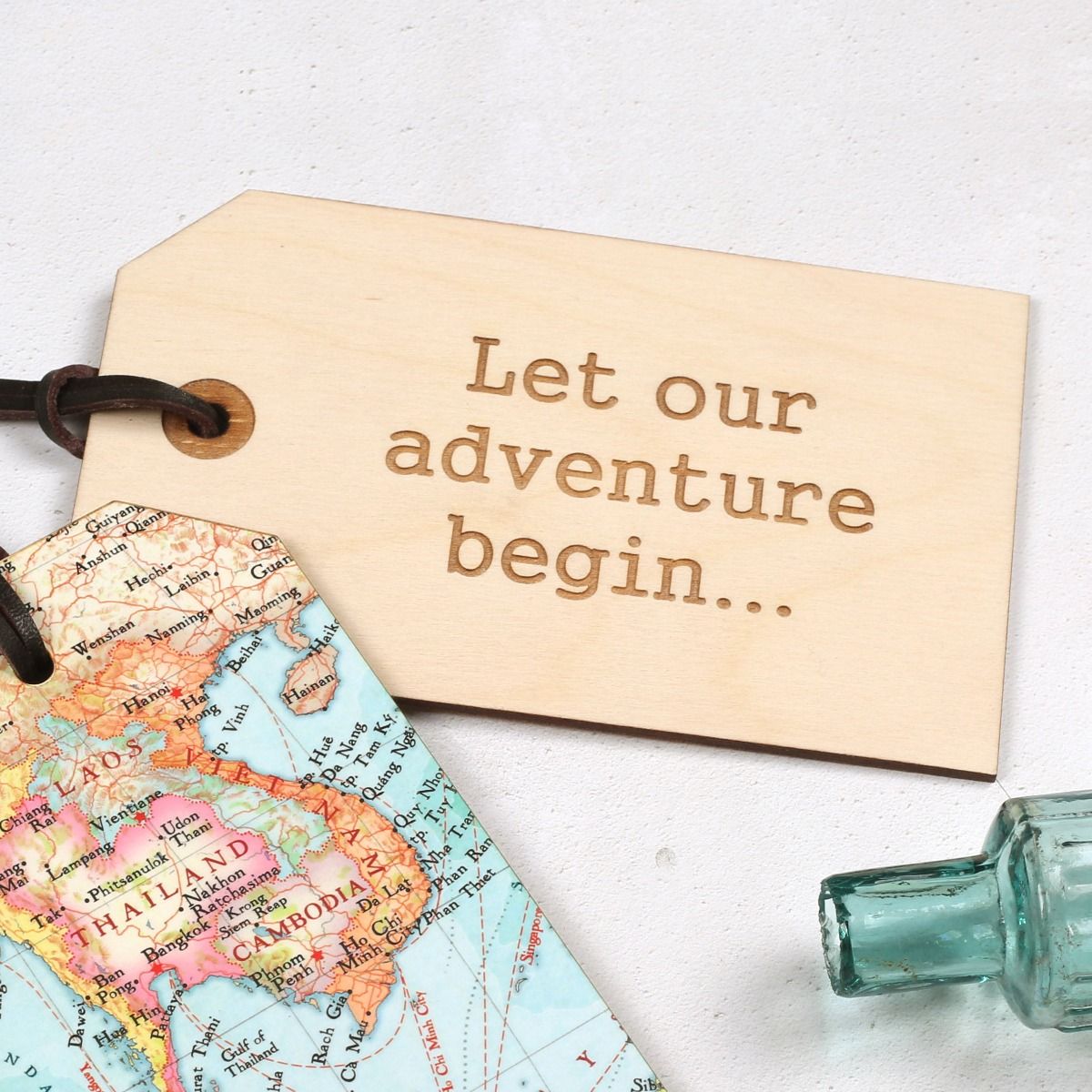 Bombus wedding anniversary map gift luggage tag gift