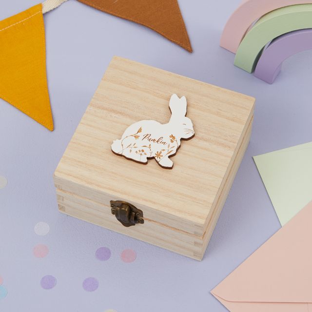 Jewellery box with rabbit on lid